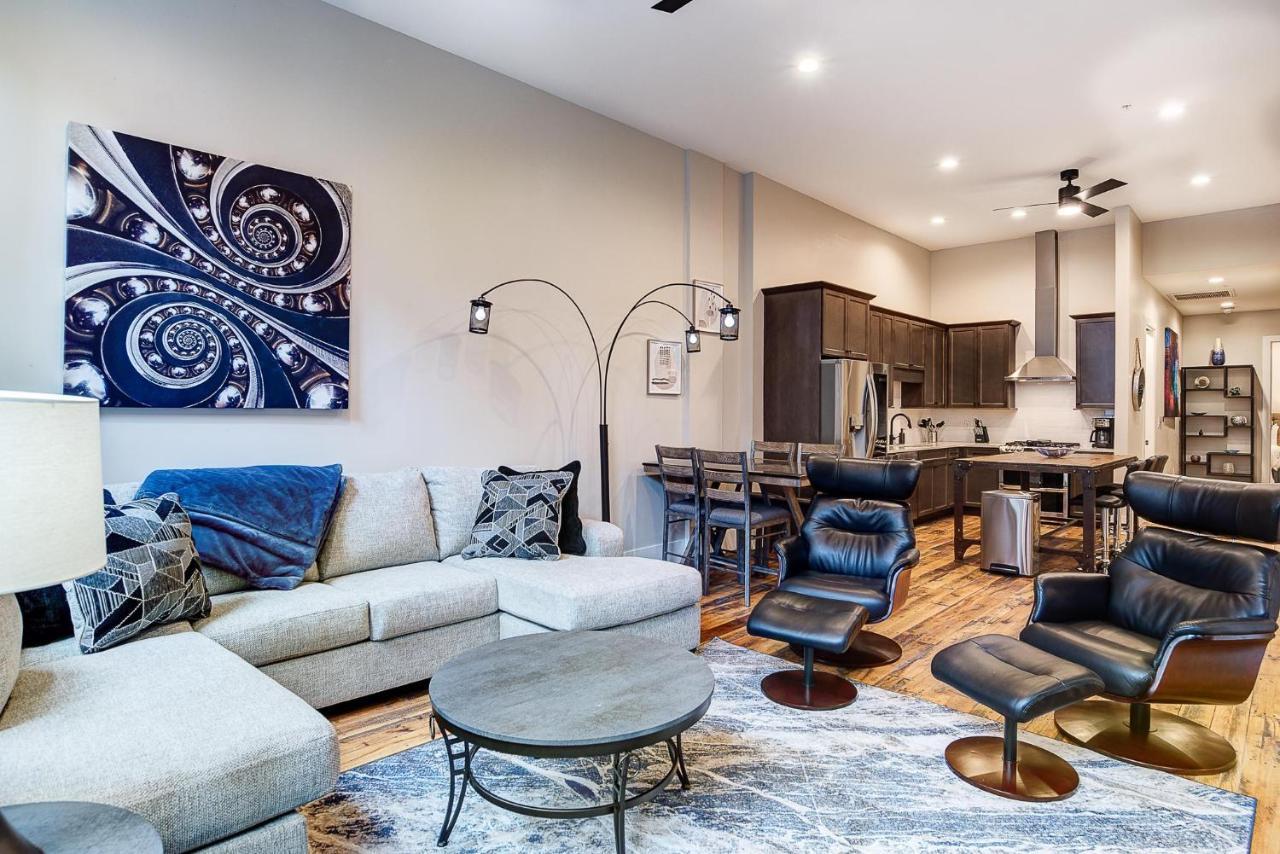 Holiday home Large 3 Bedroom 3 And A Half Bath Downtown