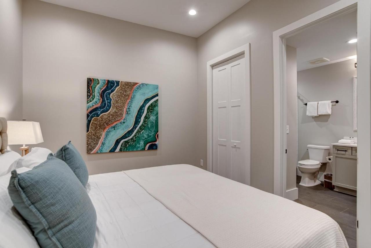 Large 3 Bedroom 3 And A Half Bath Downtown * Asheville
